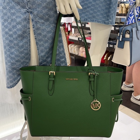 MICHAEL KORS
Gilly Large Saffiano Leather Tote Shoulder Bag
Fern Green
NWT - Picture 15 of 16